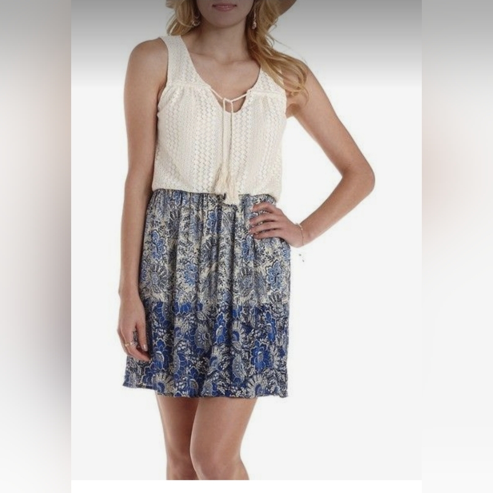 Cream Ivory lace blue paisley dress size medium